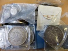 A collection of miscellaneous coins, including many silver etc.