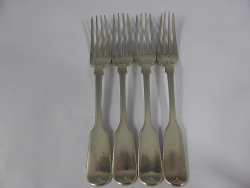 Four Victorian solid silver dessert forks, London hallmarked, dated 1846 / 47, mm Elizabeth Eaton,