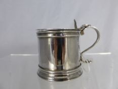 Solid silver mustard pot, Birmingham hallmarked, dated 1915 / 16, mm James Woods & Sons, approx.