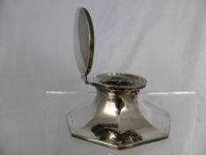 Solid silver inkwell, Birmingham hallmark, dated 1934 / 35, with the original glass liner.
