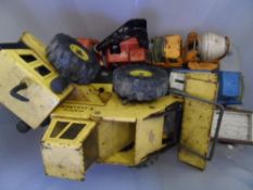 Collection of assorted Tonka toys incl. cement mixer, tow truck, bulldozer and a mighty loader
