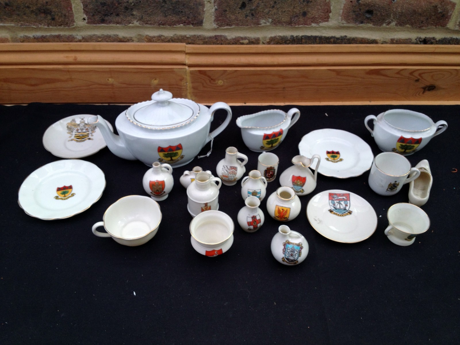 collection of goss ware no reserve