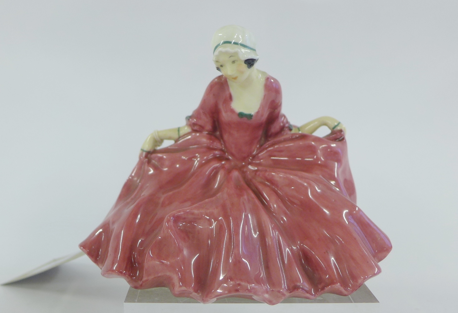 Royal Doulton figure Polly Peachum, Beggar`s Opera HN549, 11cm high