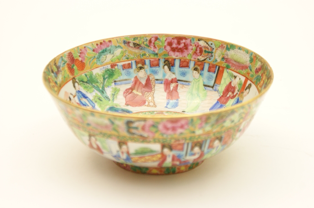 Cantonese famille rose small bowl, mid 19th Century, decorated with a myriad of figures in