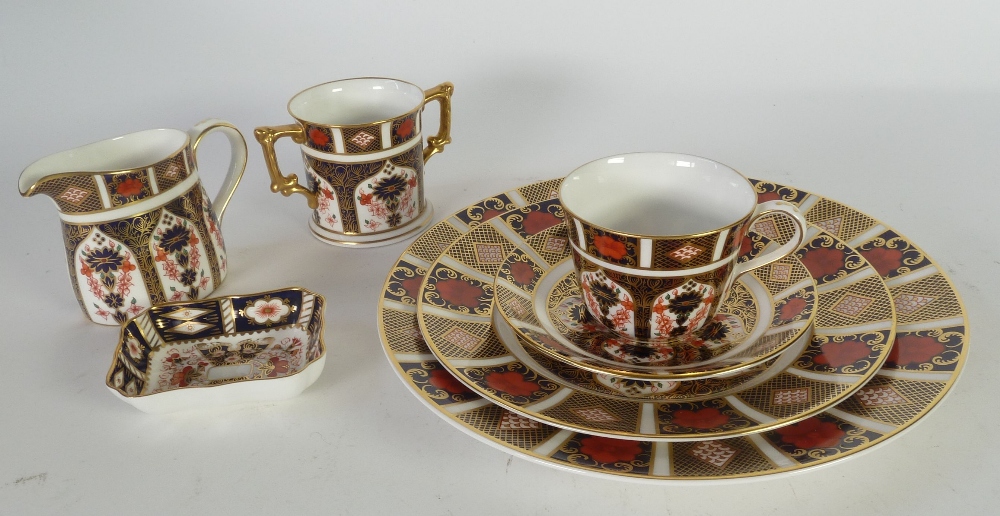 SEVEN PIECES OF  ROYAL CROWN DERBY OLD IMARI PATTERN CHINA; VIZ, DINNER PLATE AND SIDE PLATE (