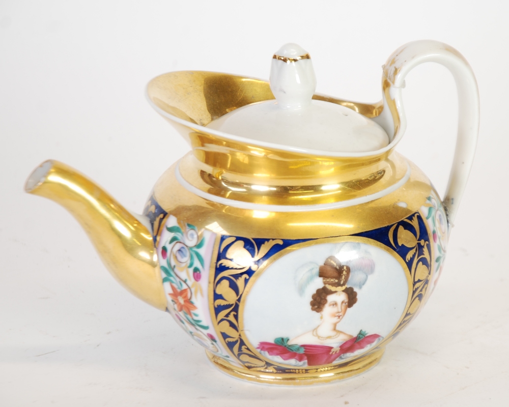 LATE NINETEENTH/EARLY TWENTIETH CENTURY HAND PAINTED CONTINENTAL PORCELAIN TEAPOT, decorated with