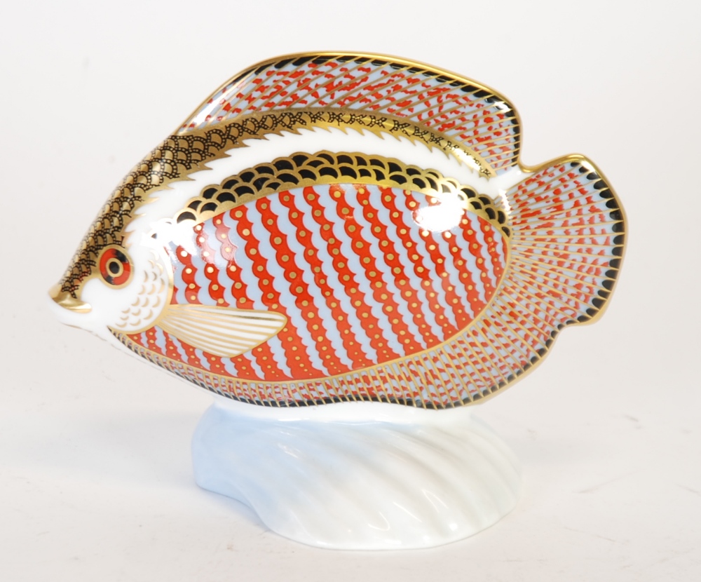 MODERN ROYAL CROWN DERBY `GOURAMI` TROPICAL FISH PATTERN IMARI CHINA PAPERWEIGHT WITH SILVER