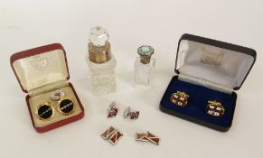 A SMALL RECTANGULAR PERFUME BOTTLE, WITH FLORAL ENAMELLED SILVER SCREW OFF LID, Chester 1913, A