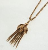 A 9CT GOLD TASSLE PENDANT, SUSPENDED ON 9CT GOLD BAR CHAIN NECKLACE, Birmingham 1979, 17.7g
