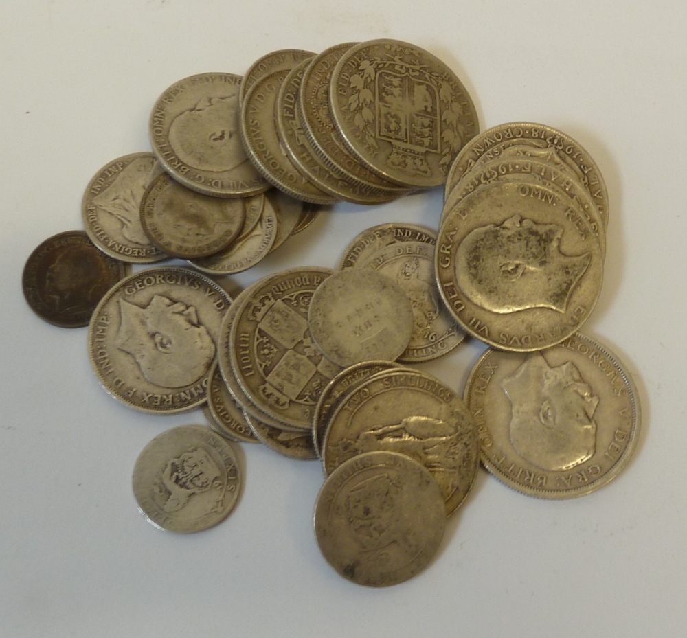 A LARGE QUANTITY OF VICTORIAN EDWARD VII AND GEORGE V SILVER HALF CROWNS, Shillings, Florins, and