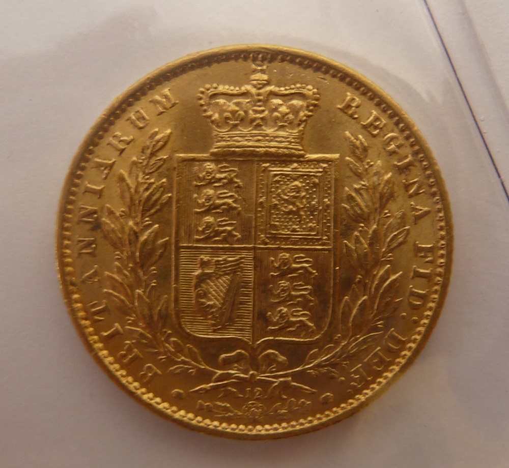 A QUEEN VICTORIA (1869) GOLD SOVEREIGN (extra fine)