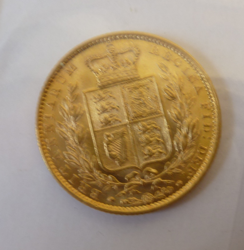 A QUEEN VICTORIA (1851) GOLD SOVEREIGN (extra fine)