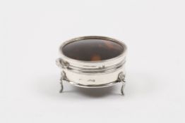 A George V silver and tortoiseshell trinket box hallmarked Birmingham 1919, with hinged lid,