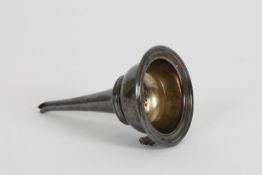 A Georgian style silver plated wine funnel with shell shaped thumb piece and removable tip. 14.5cm