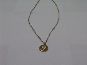 9ct GOLD POPE JOHN PAUL II MEDALLION ON 9cT GOLD CHAIN