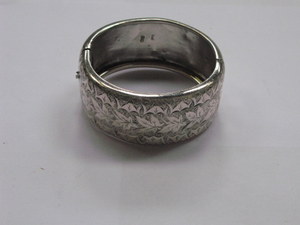 HALLMARKED SILVER SNAP BANGLE