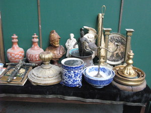 SUNDRY LOT INCLUDING FIGURES, BOWLS, COLUMN FORM CANDLESTICKS, MIRROR, CRUCIFIX, ETC.