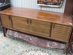 ROSEWOOD SIDEBOARD (EX-STEREOGRAM)