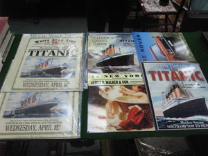 PARCEL OF MODERN METAL ADVERTISING SIGNS INCLUDING TITANIC, PEARS SOAP, HARLEY DAVIDSON, ETC.