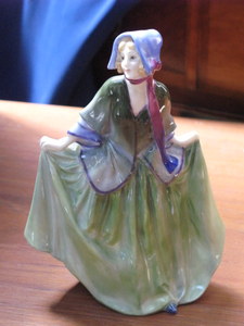 ROYAL DOULTON GLAZED CERAMIC FIGURE- SWEET ANNE, HN1453