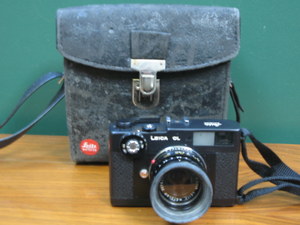 LEICA VINTAGE CAMERA BY ERNST LEITZ WETZLAR, COMES WITH SPARE LENS AND STORAGE CASE