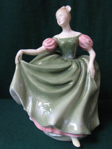 ROYAL DOULTON GLAZED CERAMIC FIGURE- MICHELLE, HN2234