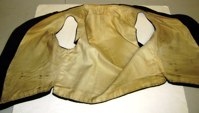 A LIEUTENANT COMMANDER’S UNIFORM FOR THE ROYAL NAVY, CIRCA 1930, comprising cocked hat with - Image 6 of 8