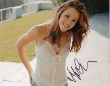 Jennifer Garner Signed Casual 8x10 Photo-. Good Condition