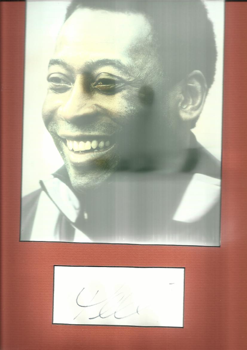 Pele signature piece mounted with colour photo. Good condition