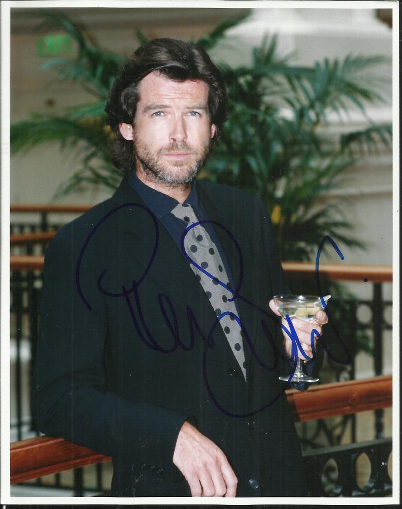 Pierce Brosnan signed colour 10x8 photo. Good condition