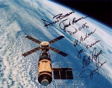 Skylab Multi signed photo. This 8×10? colour glossy print, depicting the Skylab space station, has