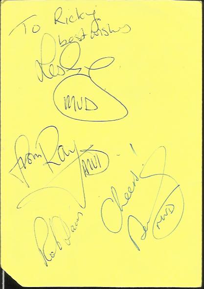 Les Gray, Rob Davis, Ray Stiles and Dave Mount members of band Mud signed A6 card. Good condition.
