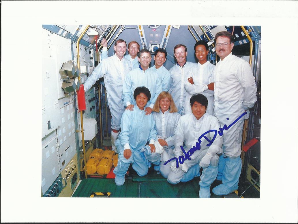 Takao Doi, Colour 8x10 photo of two shuttle crews aboard the International Space Station,