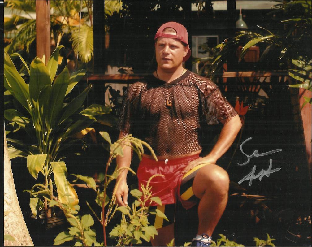 Sean Astin Colour 8x10 photo autographed by Sean Astin who starred in The Goonies and the Lord of