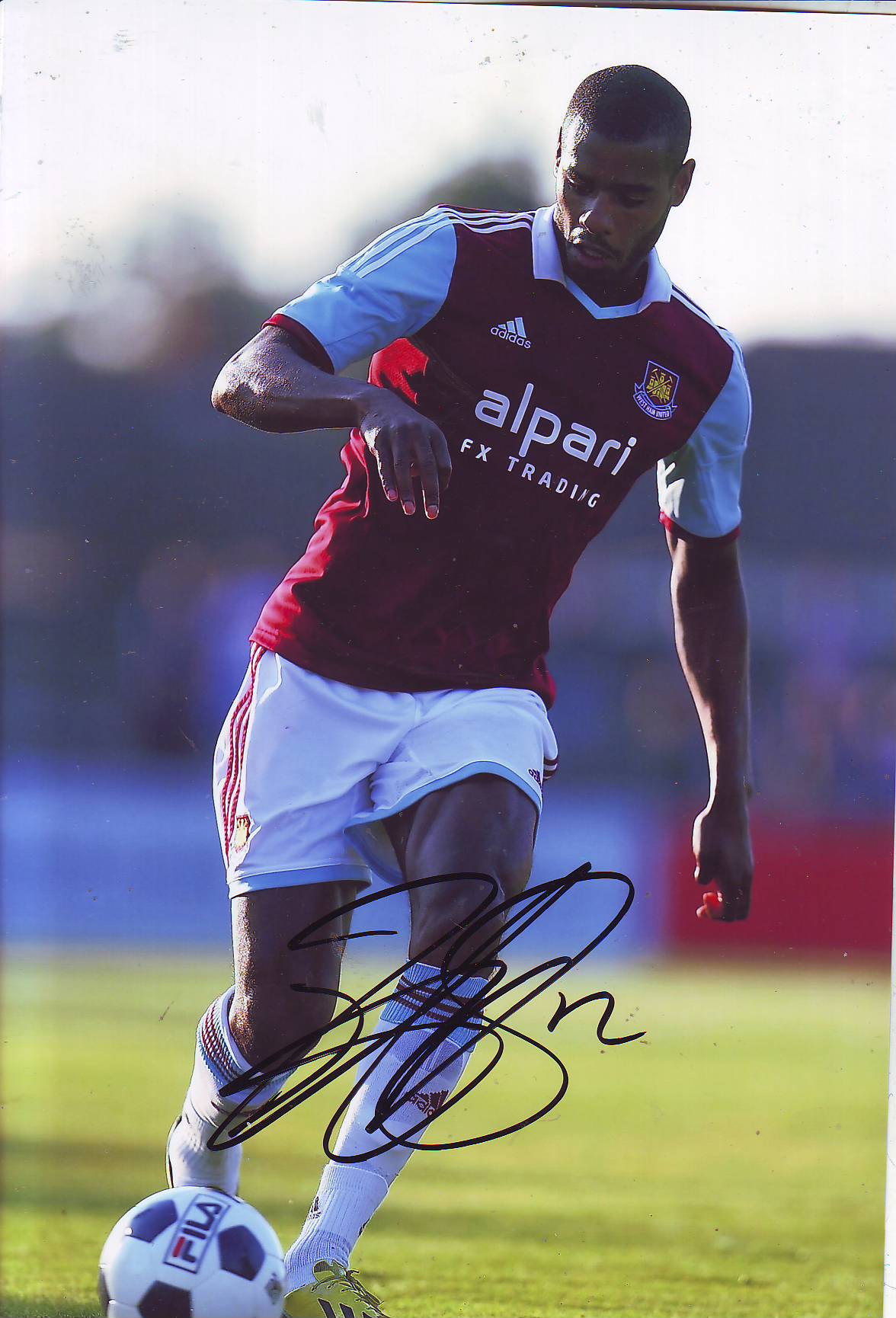 High quality colour 8x12 photograph signed by current West Ham forward Ricardo Vaz Te. Bold black