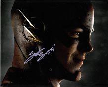 Grant Gustin 10x8 colour photo of Grant as the Flash, signed by him at TV Upfronts week, NYC. Good