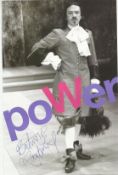 Robert Lindsay signed photo. Good condition.