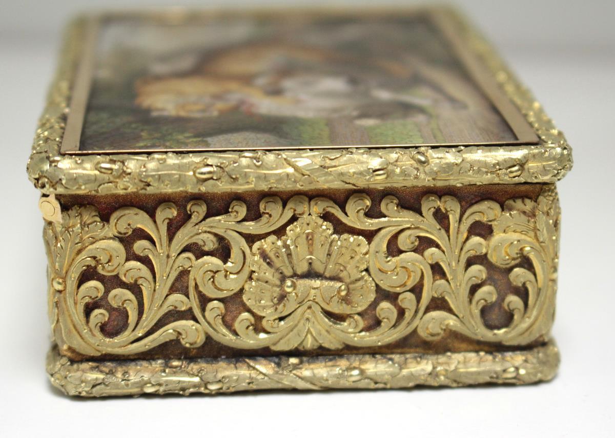 An 18ct gold cage work decorated snuff box, by Alexander J Strachan, London 1808, the cover inset - Image 8 of 9