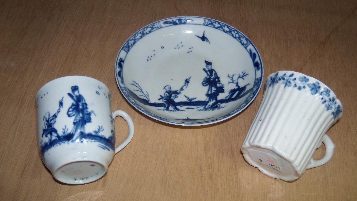 An early George III Worcester blue and white cup and saucer together with a coffee cup, the first - Image 2 of 2