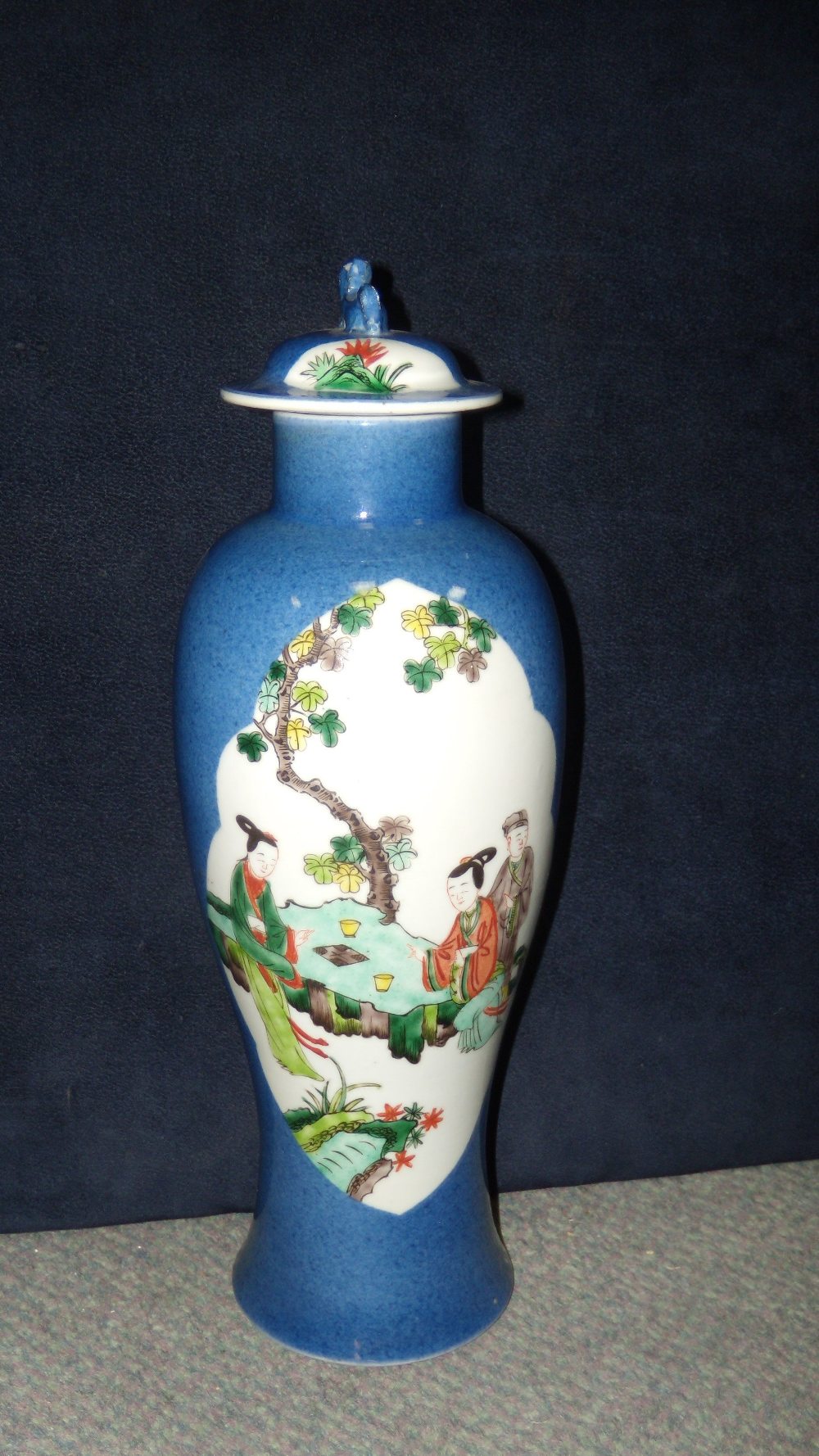 A 19th century Chinese famille verte baluster vase and cover, 34cm (13.5 in) high Good