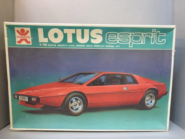 A Bandai Lotus Esprit 1/16 scale display model kit, boxed and unmade.