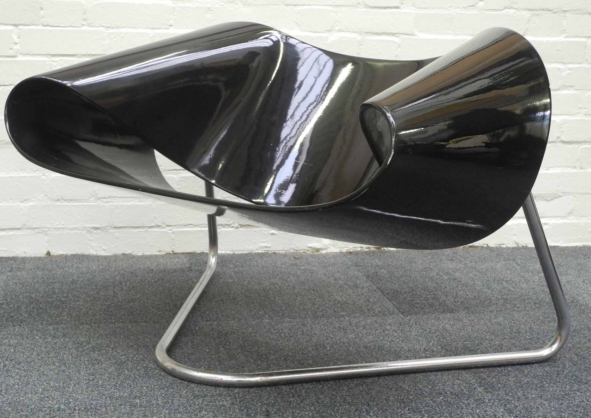 A model no. CL9 Ribbon Chair, 1960s, designed by Franca Stagi and Cesare Leonardi for Bernini,