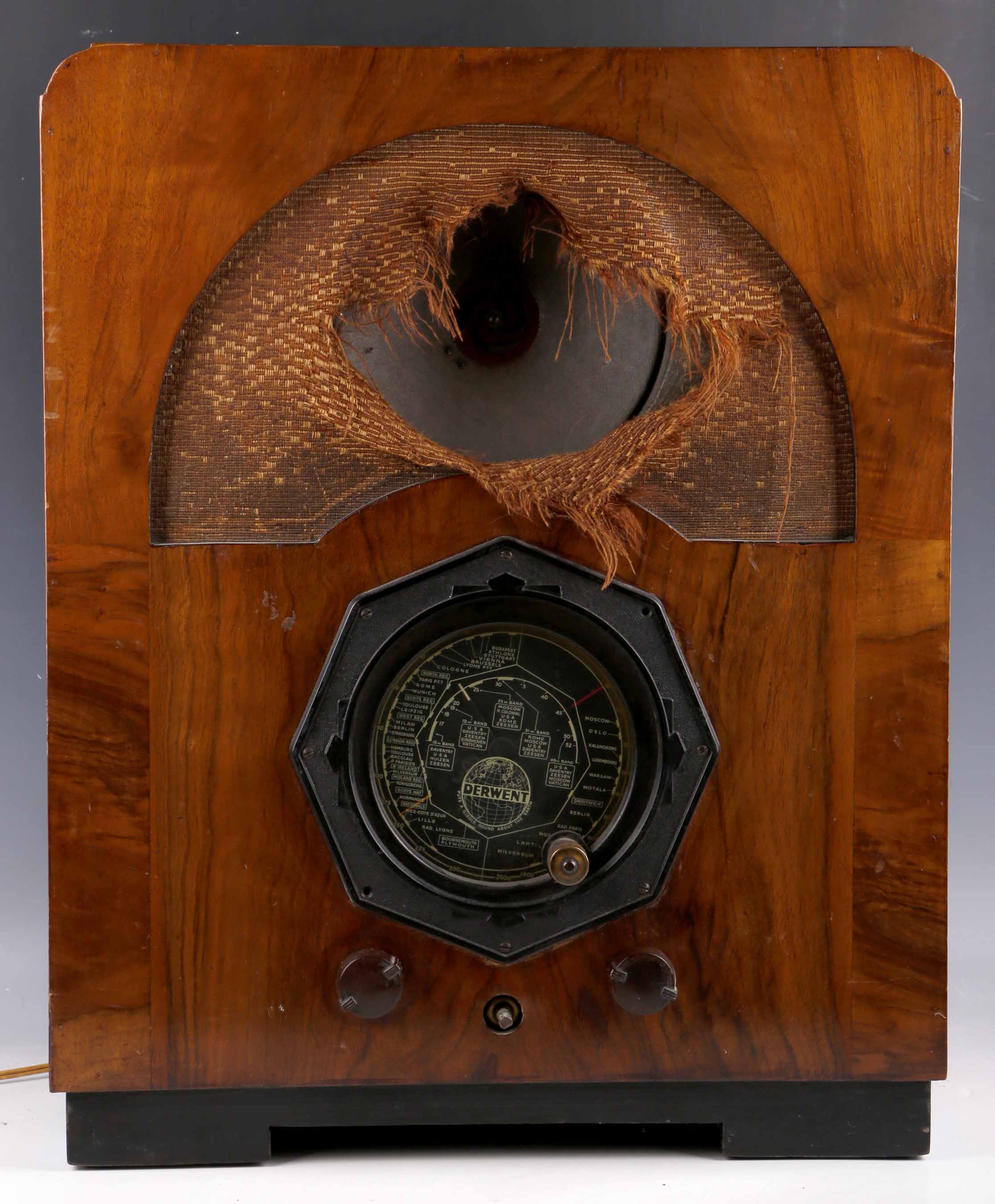 A 1930`s walnut cased Derwent valve radio.