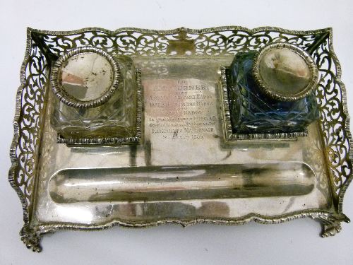 Victorian silver deskstand having a pierced gallery, two cut glass inkwells and standing on scroll - Image 2 of 6