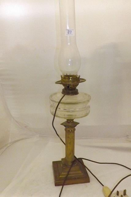 BRASS COLUMN OIL LAMP