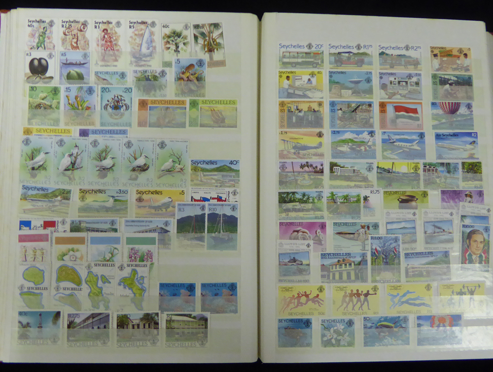 MODERN BRITISH COMMONWEALTH UM ranges in a stock book from St. Vincent, Grenadines of St. Vincent,