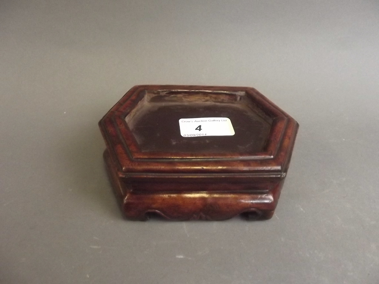 A C19th Chinese hardwood hexagonal form vase stand, 5½" x 4¾"