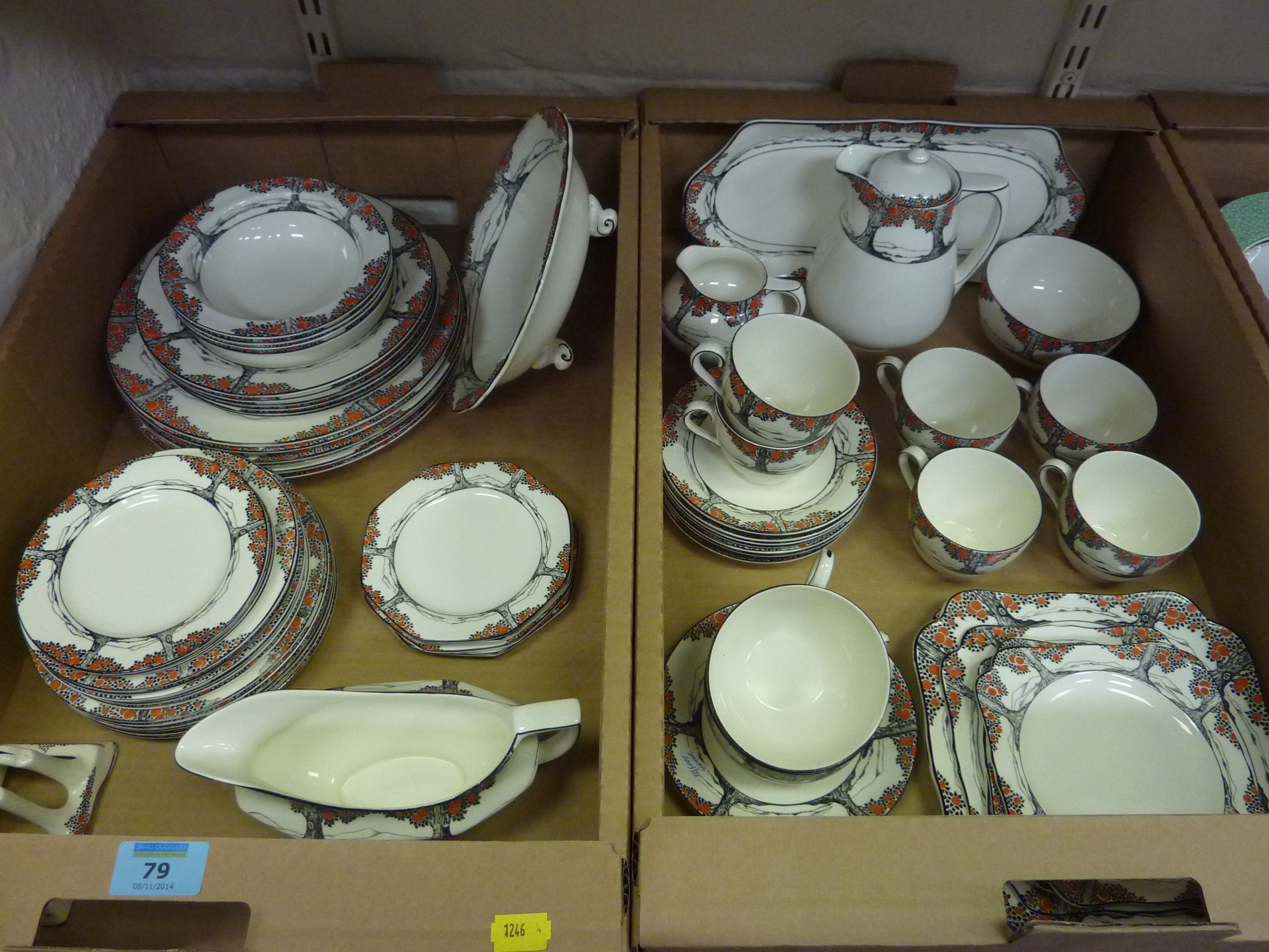 Collection of Crown Ducal 'Orange Tree' pattern (1925 - 1938) tea and dinnerware including two