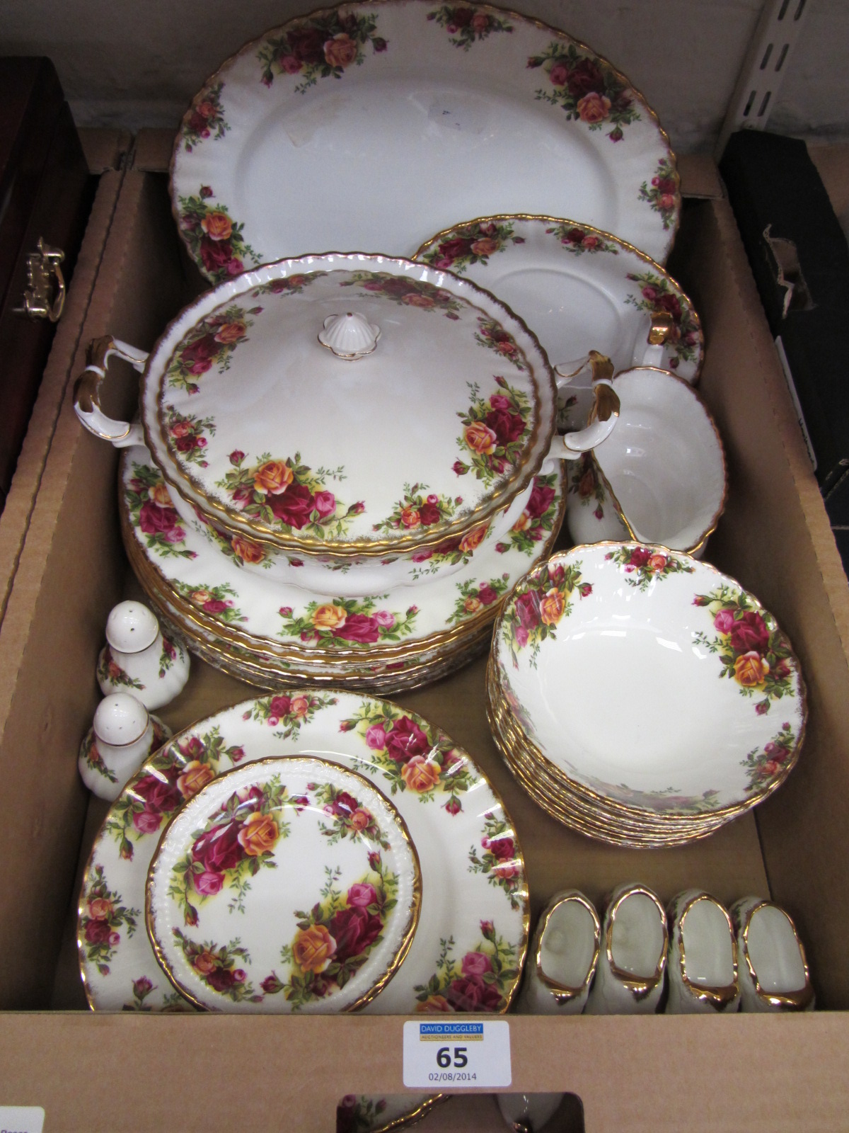 Royal Albert Country Roses eight place dinner service