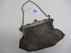 Silver mesh evening purse with import marks approx 11oz